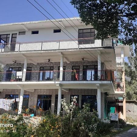 Mohinder & Mohindra Home Stay Bir  Luaran gambar